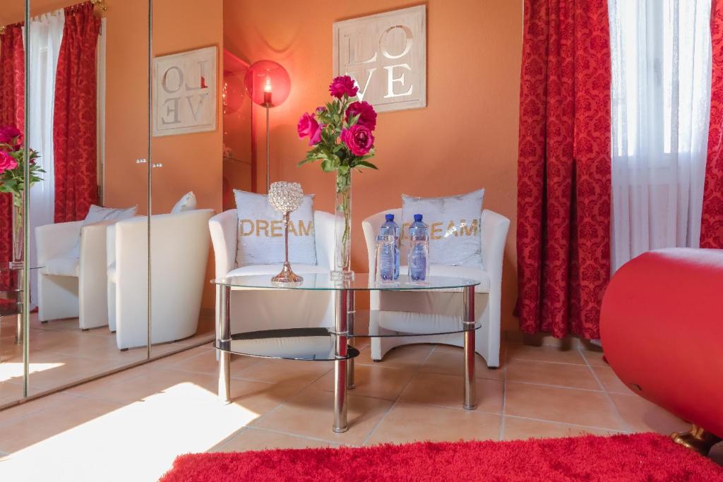 Loveroom room 5